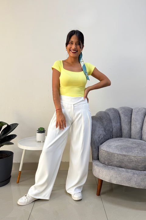 BÁSICO CUELLO CUADRADO