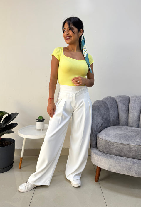 BÁSICO CUELLO CUADRADO