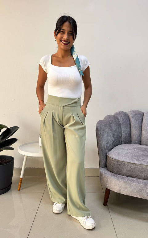 BÁSICO CUELLO CUADRADO